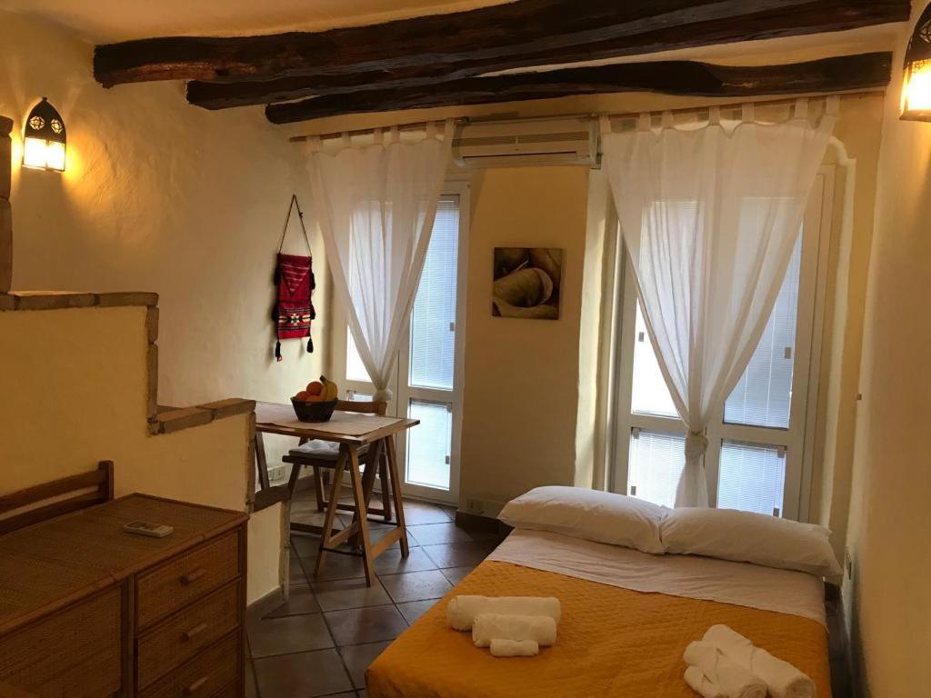 Lo Sguardo Sul Corso - Appartamento Intero Cagliari Exteriör bild